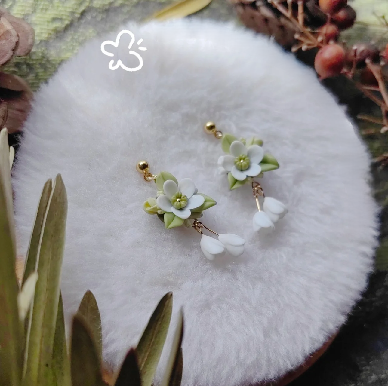 white flower Clay Earrings